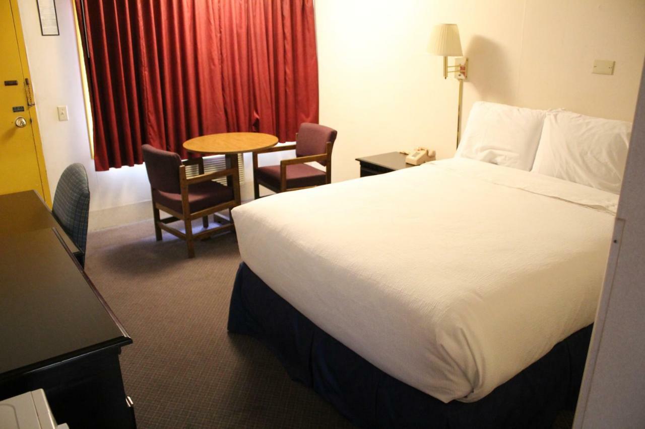 Red Carpet Inn ノース・イースト エクステリア 写真